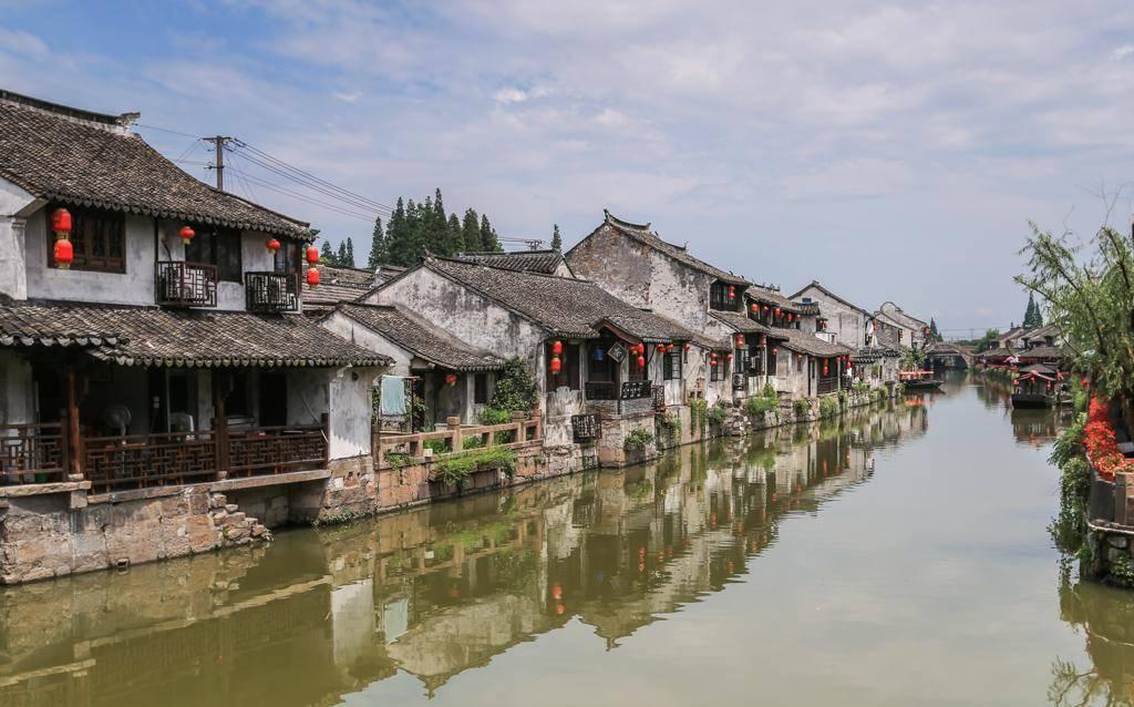 逃离粉红岛